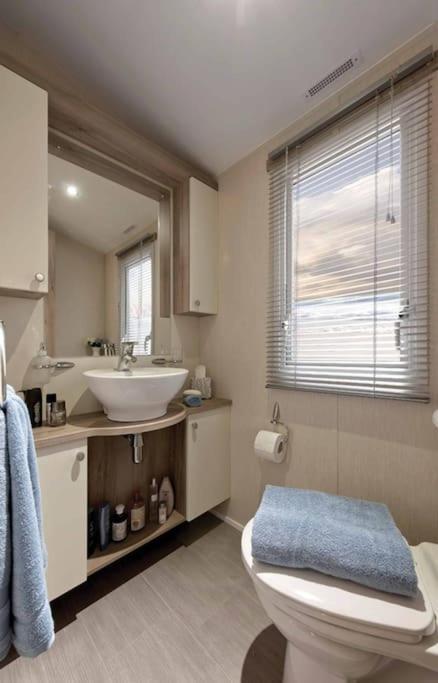 Lagooncombe Modern And Cosy Holiday Home Haverigg Extérieur photo